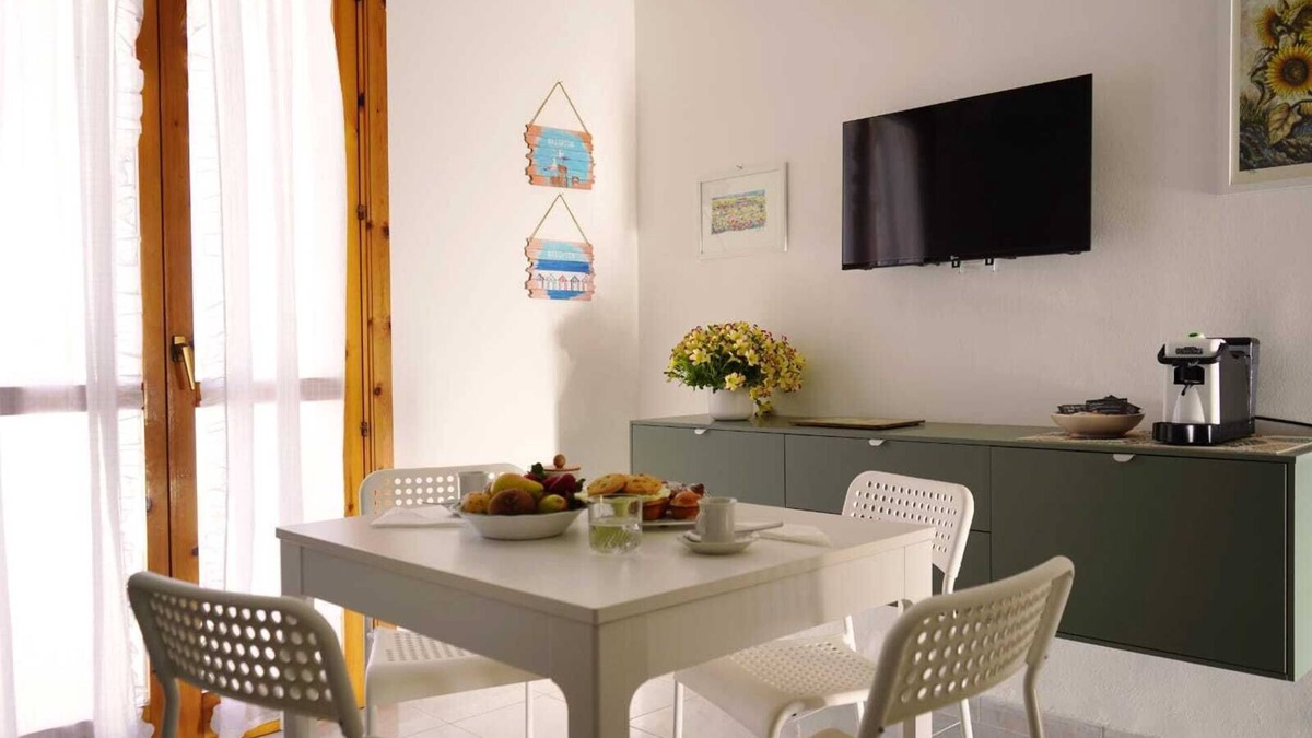 Torre Saracena Apartment | Casa Marisa, Salento by design. Within walking distance of the pearls of Salento!