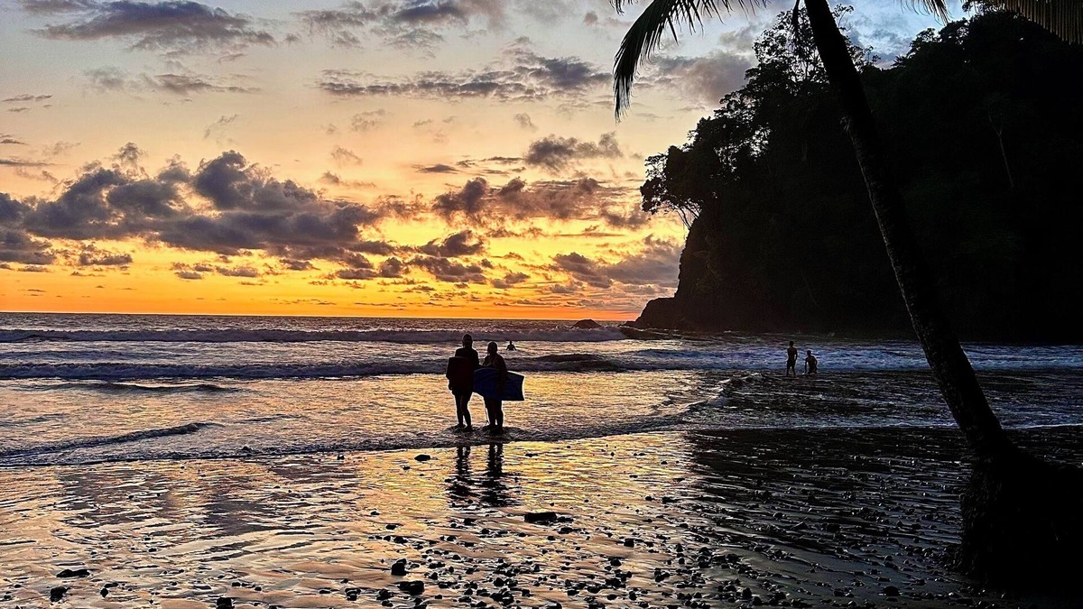Coronado House | Casa Marriott 2, Lush Jungle ,Walk in Beach Pool, Private Waterfall, Muy Bonito!