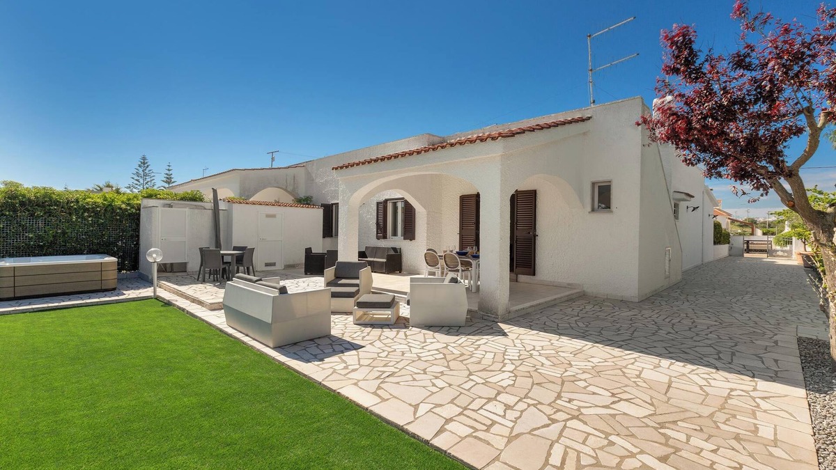 Villanova House | Casa Martina by BarbarHouse