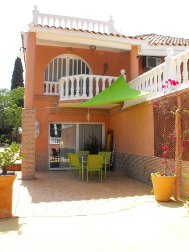 Montroi House | CASA MARTINEZ Studios & Chambre d'Hôtes à 3 kms de MONTSERRAT VALENCIA