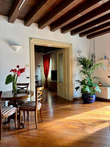 Taglio di Po House | Casa Martita