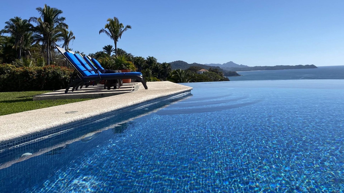 San Francisco House | Casa Melissa- San Pancho- Stunning Views, Heated Infinity Pool, Private Tennis