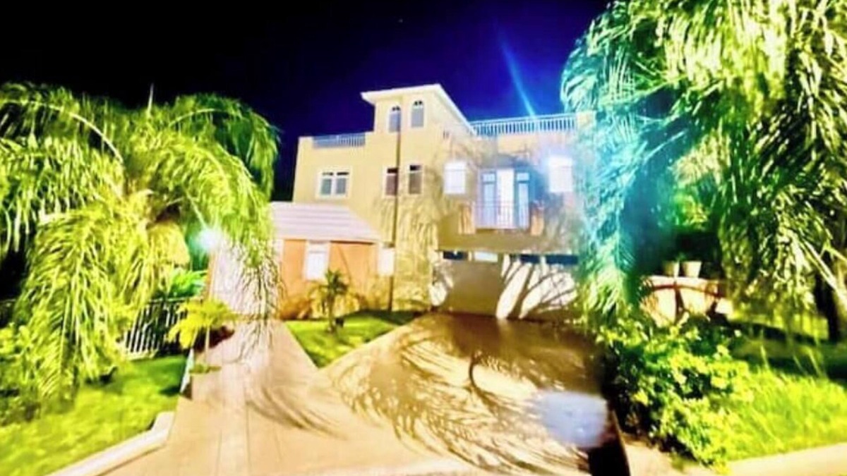 Fajardo House | "Casa Miah" - a stunning home in Fajardo Puerto Rico! Families & friends welcome