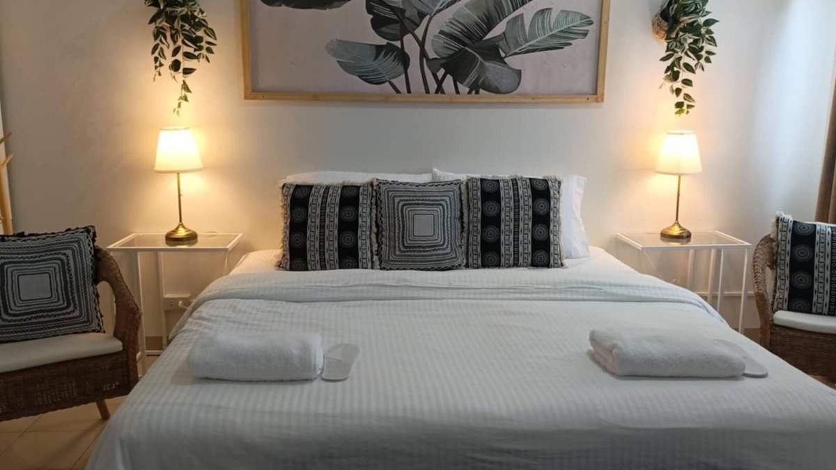 Caloocan Condo | CASA MILA condo in Quezon City with swimming pool, free WiFi and parking.