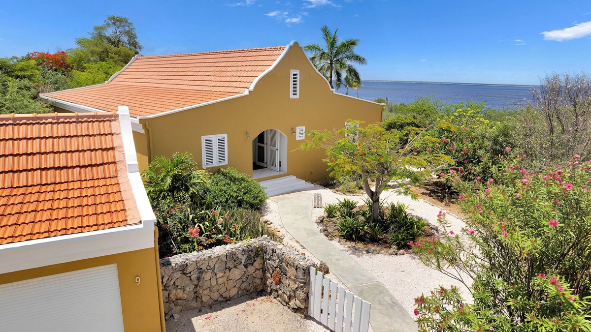 Sabadeco Villa | Casa Mira: Peaceful Private Oceanfront Sanctuary Surrounded by Nature