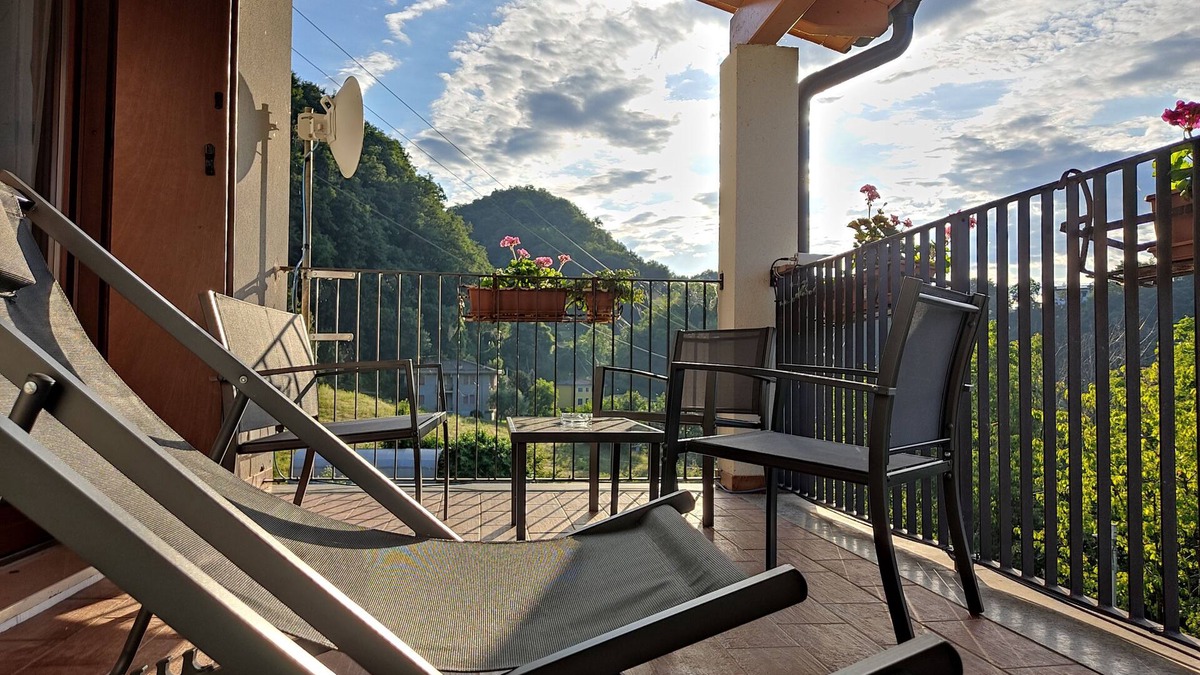 Valdagno Apartment | 🌳 Casa Modigliani 🎨 - Art and Nature. Take a break from work and come relax.