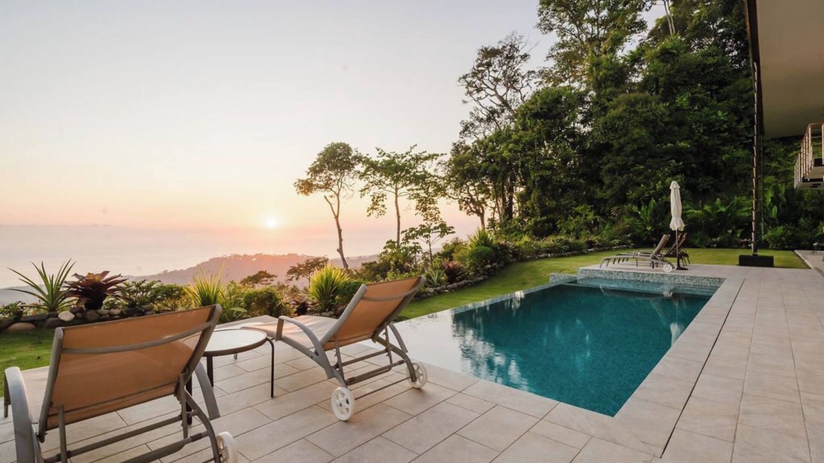 Savegre Villa | Casa Montaña - Majestic Ocean Views at Dominical Hills