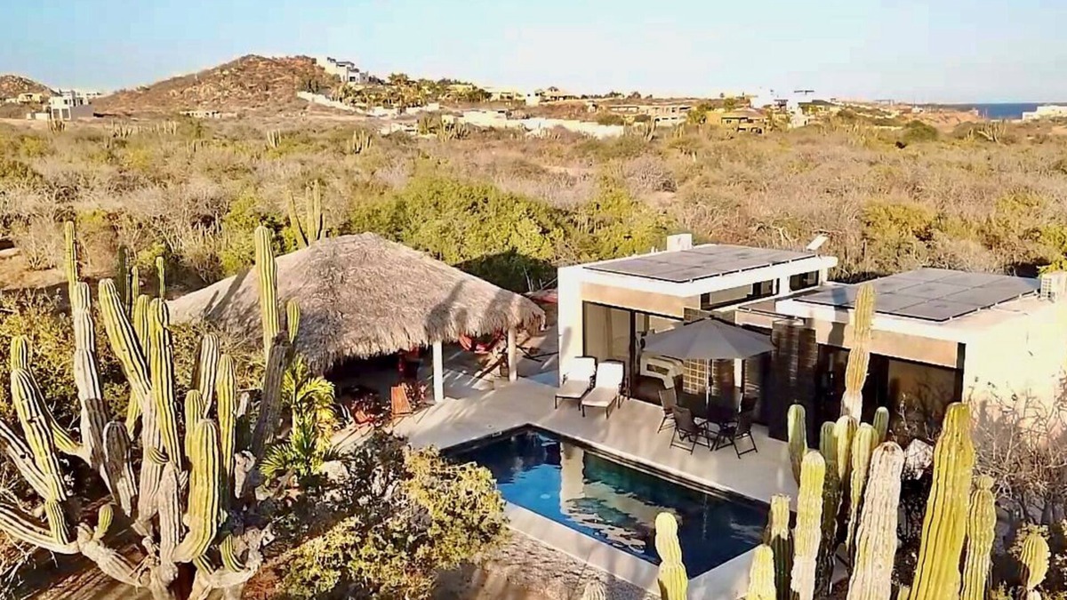 Los Zacatitos House | Casa Moonshine, 2 casitas w/private pool and A.C. short walk to the beach!