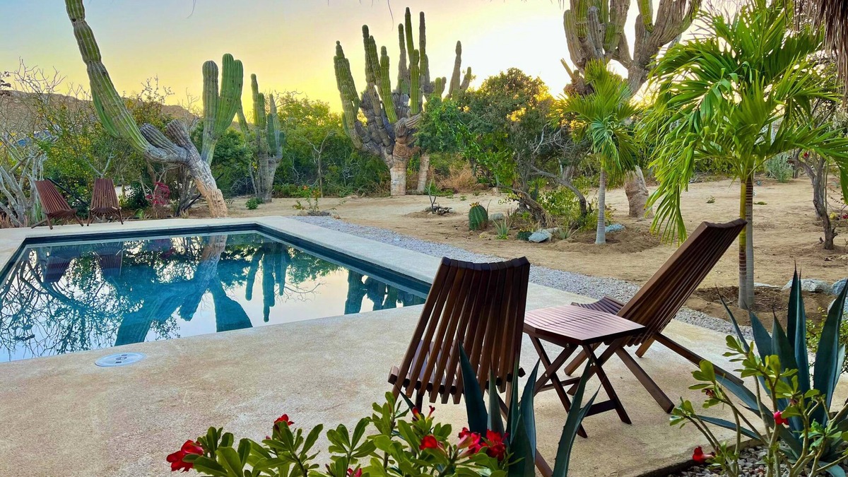 Los Zacatitos House | Casa Moonshine, 3 casitas w/private pool and A.C. short walk to the beach!
