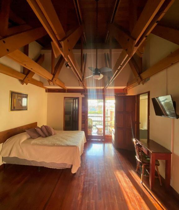 Oriental Bed & Breakfast | Casa Mora B&B