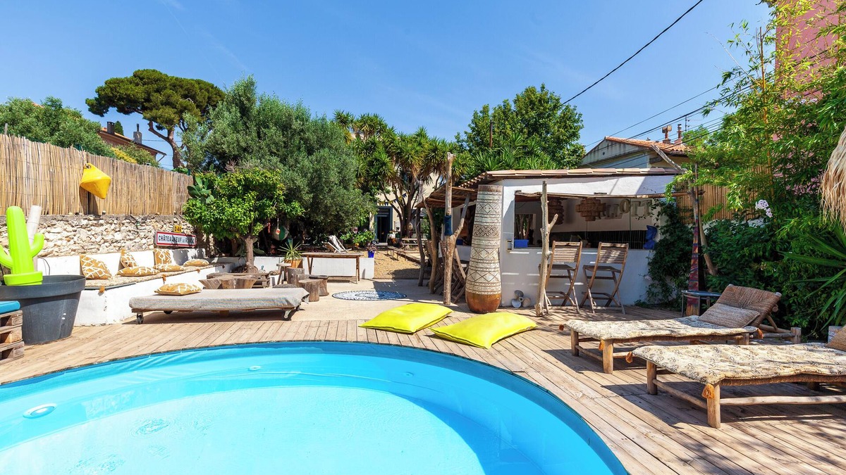 Saint-Henri House | Casa Moz House Pétanque, Pool with Rooftop and Wi-Fi