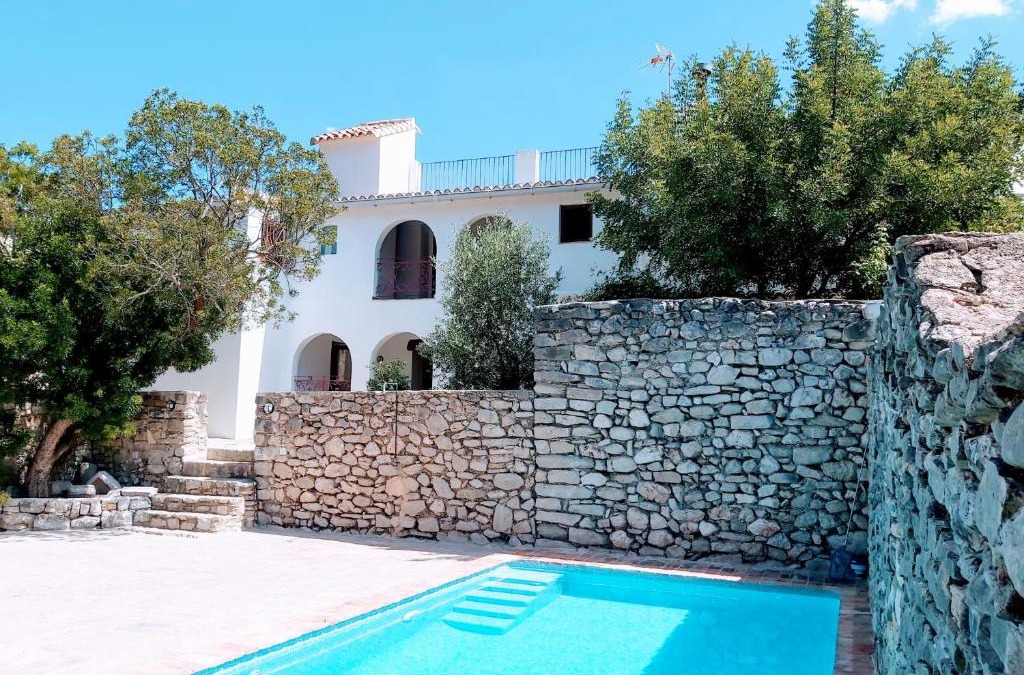 La Carroja House | CASA NICOLE Naturaleza, Montañas y Piscina Privada en Alicante