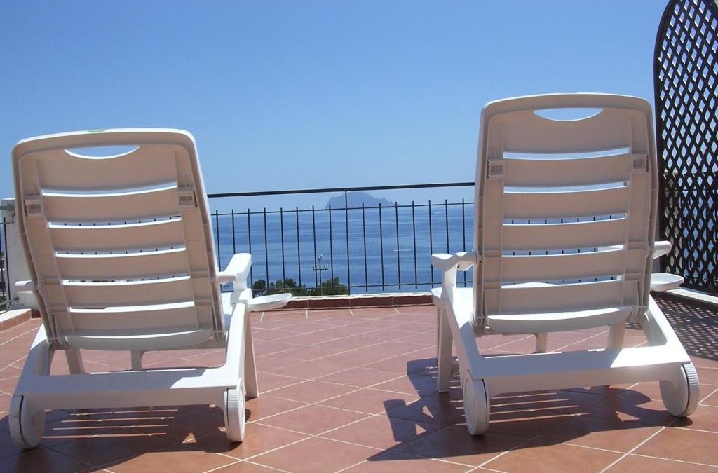 Santa Marina Salina Apartment | Casa Nonna Rosa
