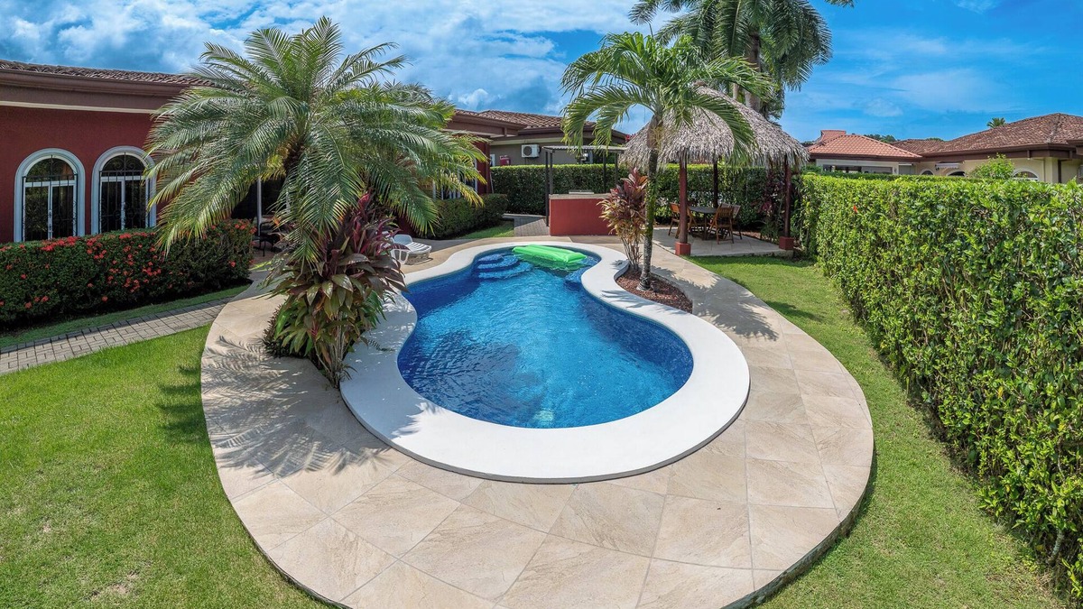 Bejuco House | Casa Oasis - Private pool and close to the beach!