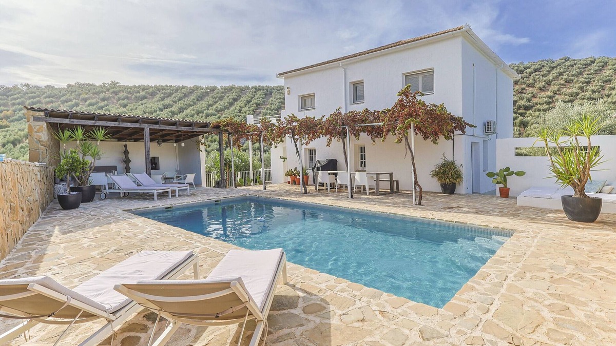Iznajar Villa | Casa Olivo - An ideal base to relax and explore the real Andalusia