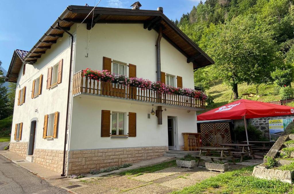Casteons Hotel | Casa Ortis