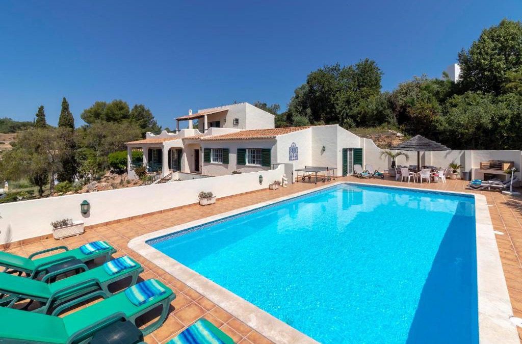 Poco Partido Villa | Casa Ouricos Large Pool BBQ Walk to beach