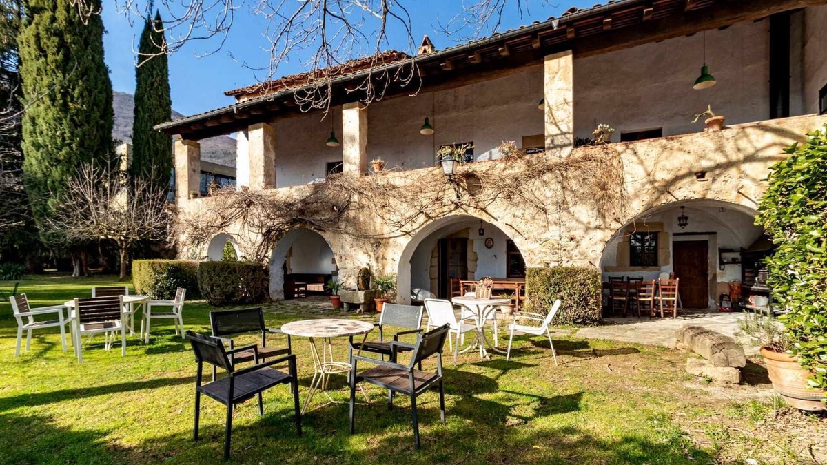 Sant Feliu de Pallerols House | CASA PRAT - tranquility, history and nature