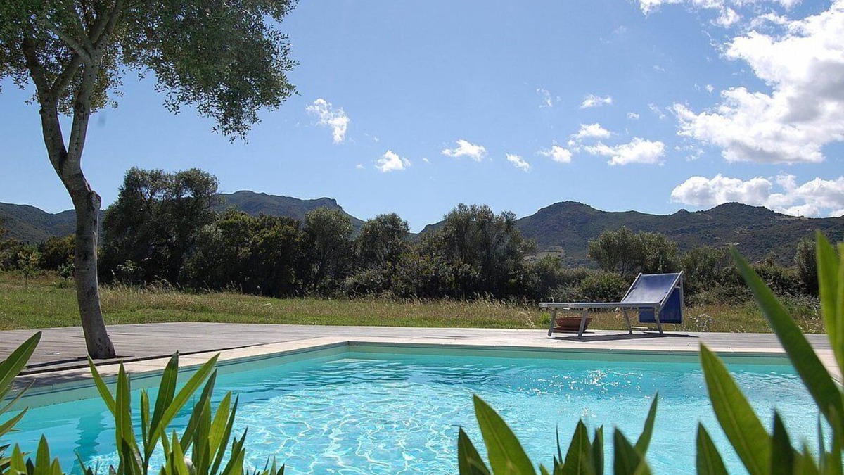 Loiri Porto San Paolo House | Casa Perella F: A graceful cottage surrounded by the greenery, with Free WI-FI.