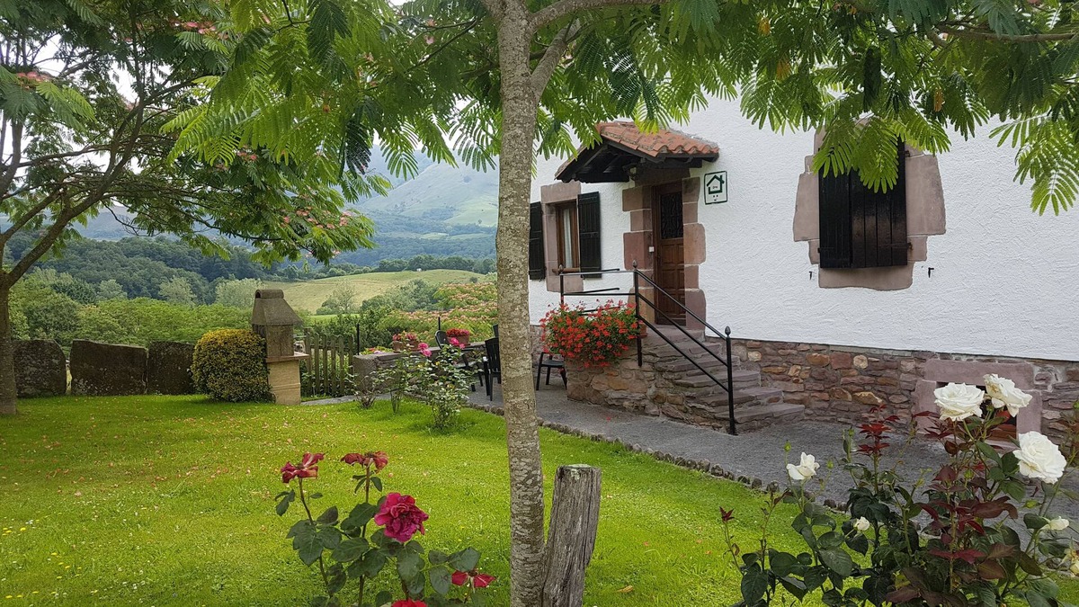 Azpilkueta Cottage | Casa Petisansenea I y II for 4 people