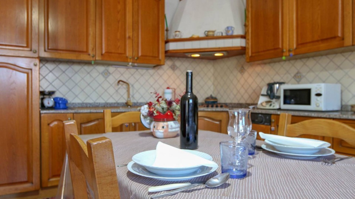 Oliena Apartment | Casa Pia with pretty garden in Oliena