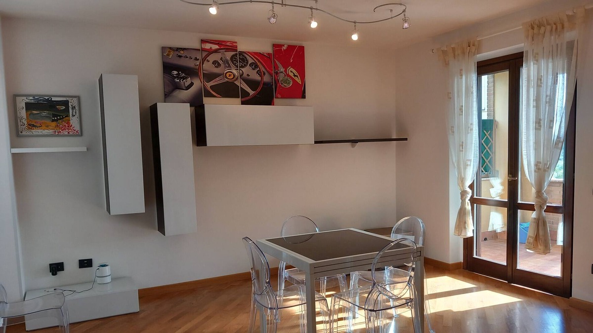 Terni House | 'Casa Piggy' holiday home with mountain views, private terrace and Wi-Fi