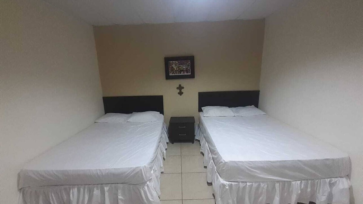 Olon House | Casa Playera Olón - ¡5 min de la playa!