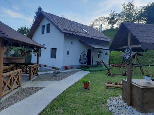 Poiana Teiului House | Casa Poiana Largului