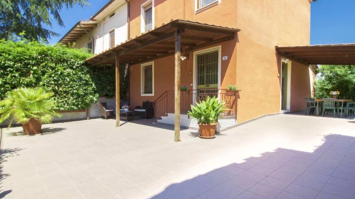 Orentano House | Casa Ponziani by Interhome
