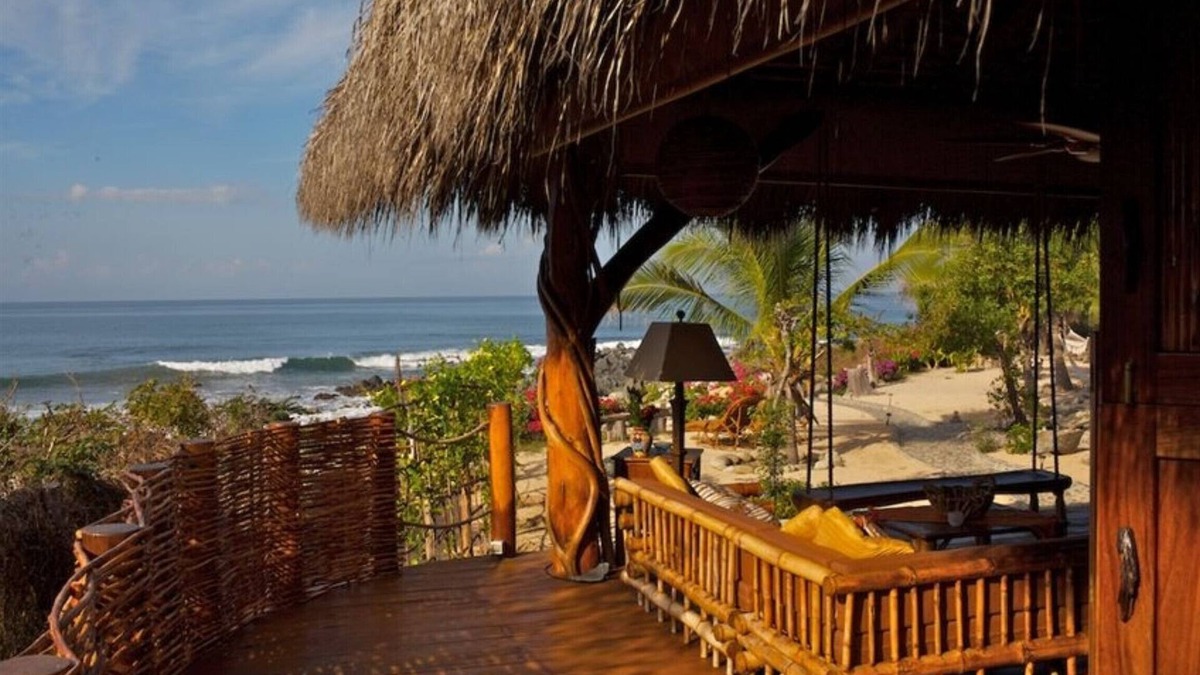 Troncones Villa | Casa Porvenir Compound: La Casita & El Nido- Sculpted Elegance on the Beach