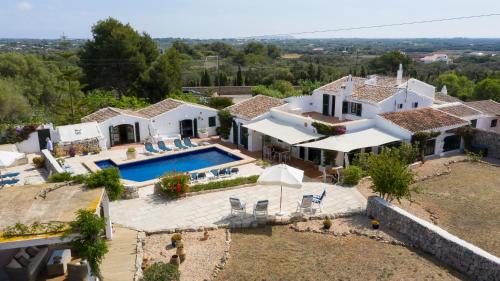 Sant Lluis Villa | Casa Poupitta - 10 personnes - 5 chambres en suite - piscine