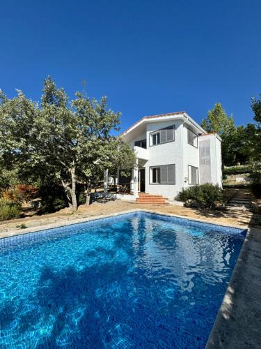 Cercedilla Villa | Casa Pucara