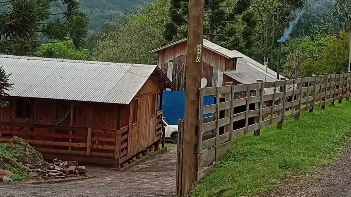 Sao Francisco de Paula House | Casa Rústica em Meio a Natureza