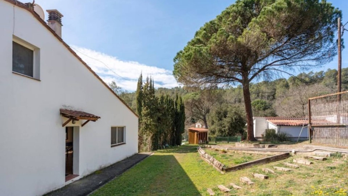 Palol de Revardit House | Casa rústica con piscina cerca de Girona
