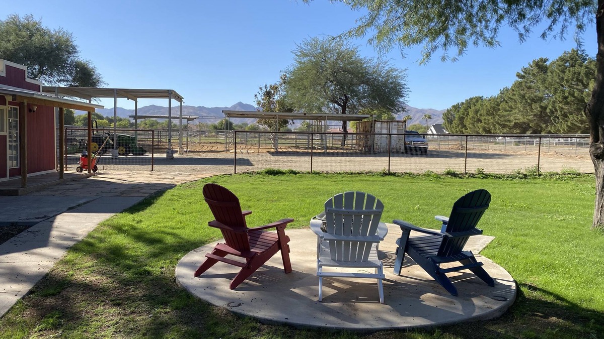 Waddell House | Casa Ranchito lil bit country