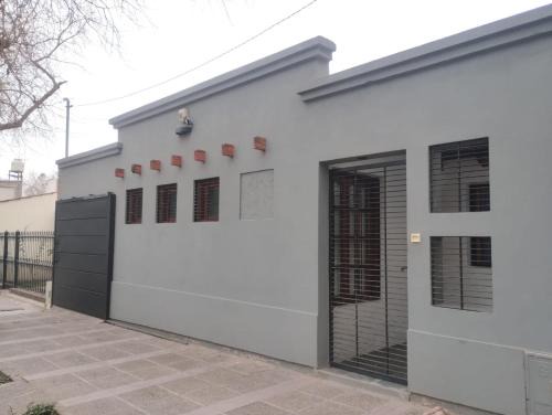 Las Heras House | Casa residencial con pileta