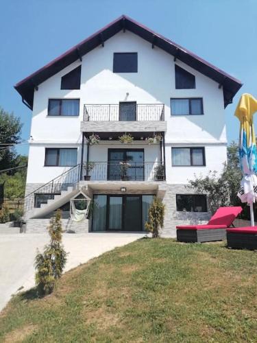 Provita de Jos House | Casa RiAn