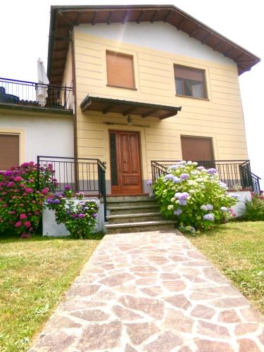Mologno House | Casa Rina