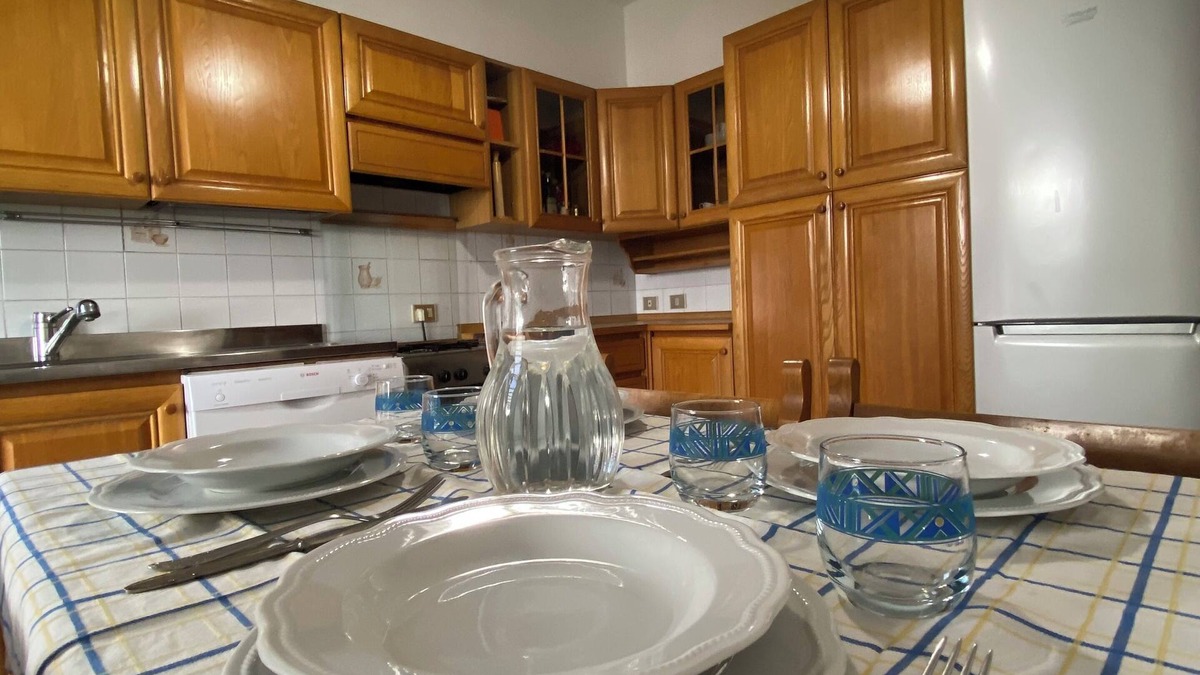 Sud House | Casa Rina: relax con giardino, 3 camere e parcheggio