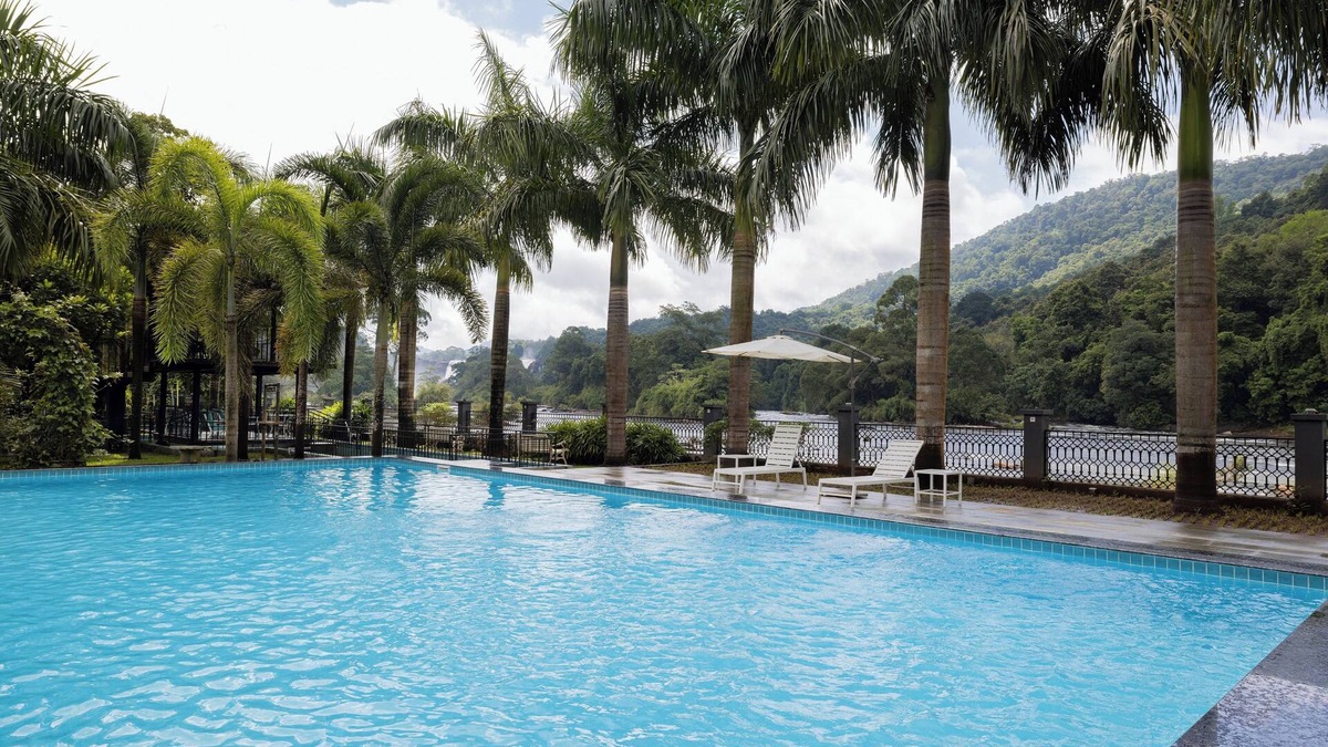 Perumbavoor Hotel | Casa Rio Resort Athirapilly
