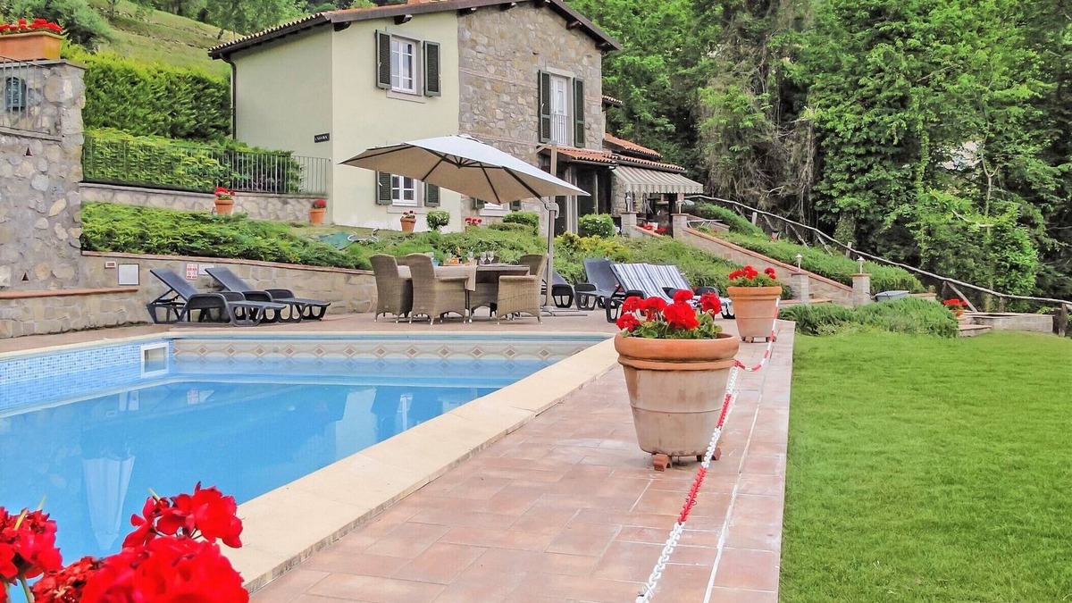 Barga Villa | Casa Roc, Private Pool, & Arguably Best View In Barga! WIFI. Walk to rest/bar