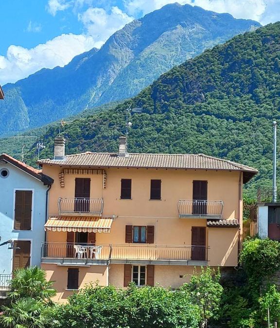 Olgiasca House | Casa Romeo