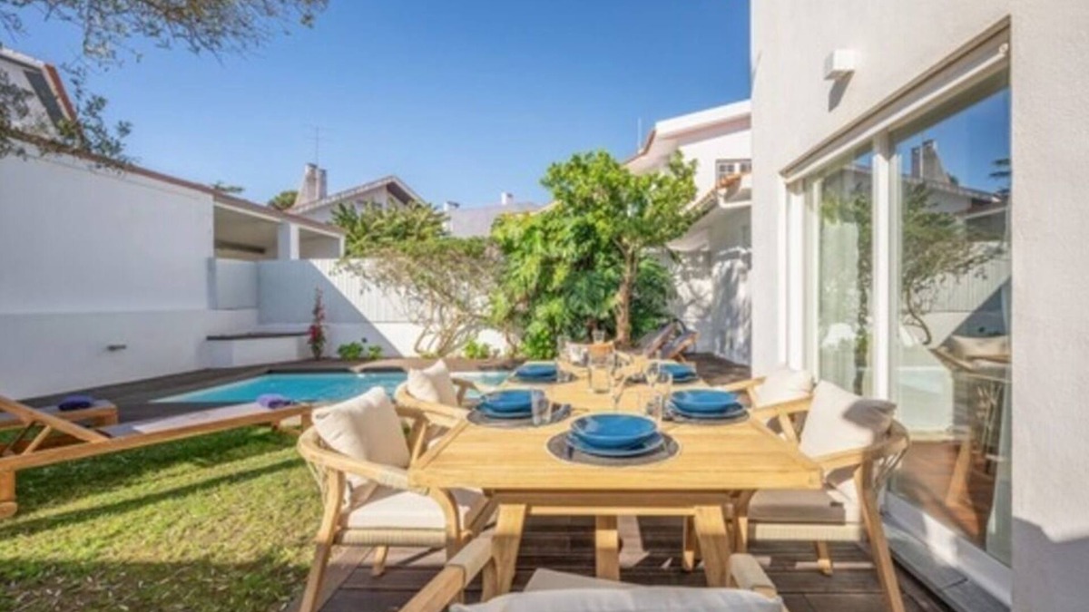 Cascais Villa | Casa Rosário : Three Bedroom Villa with Private Pool;