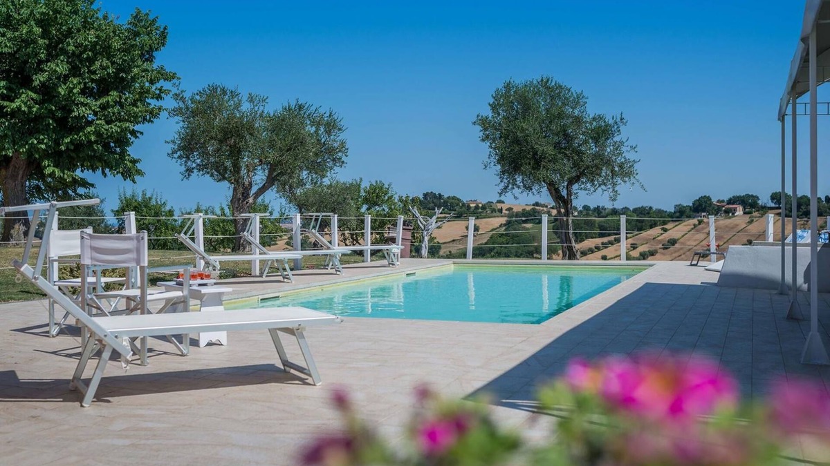 San Costanzo Villa | Casa Rossa 14 - Seven Bedroom Villa, Sleeps 14