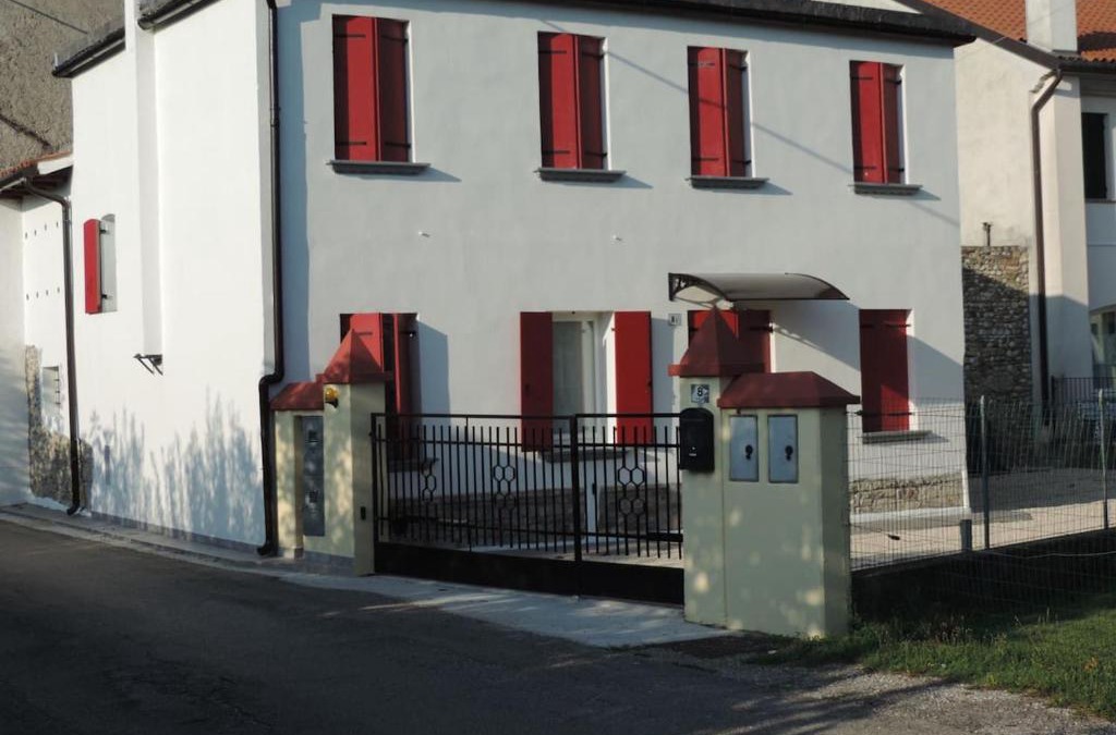 Pianzano Apartment | Casa Rossa