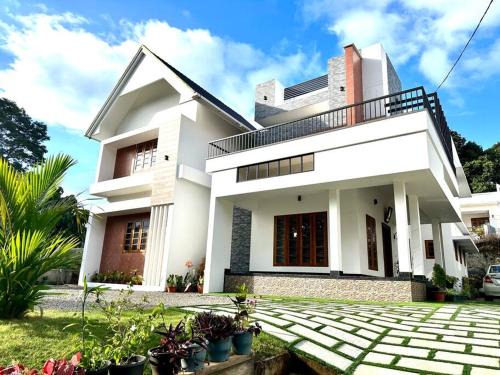 Kattappana Villa | Casa Royal HomeStay