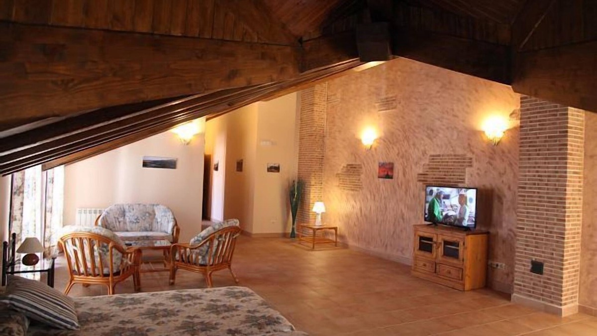 Guadalix de la Sierra Cottage | Casa Rural La Fragua for 10 people