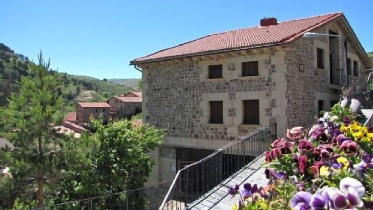 Montenegro de Cameros Apartment | Casa Rural La Costanilla for 4 people