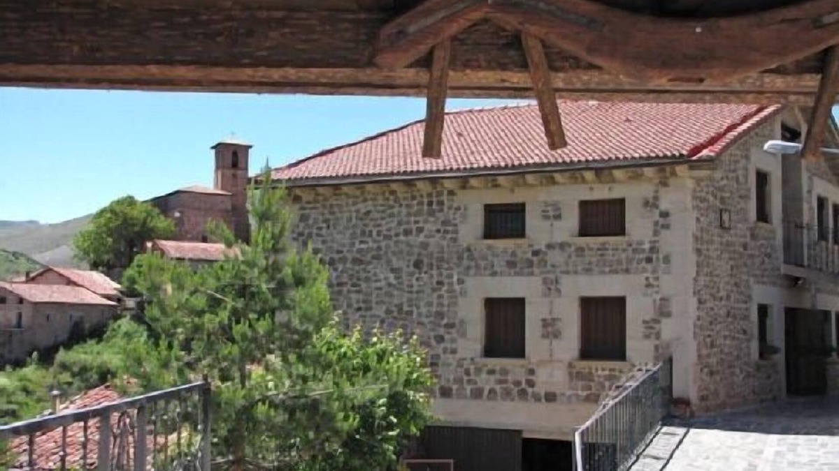 Montenegro de Cameros Cottage | Casa Rural La Costanilla for 4 people