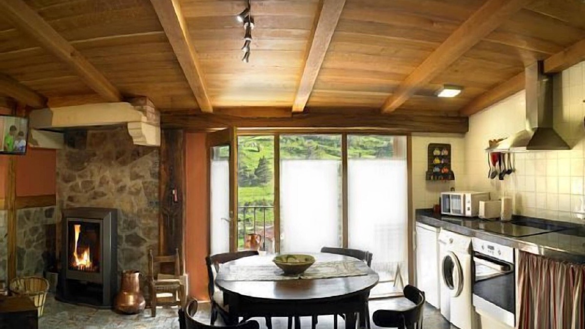 Montenegro de Cameros Cottage | Casa Rural La Costanilla for 2 people